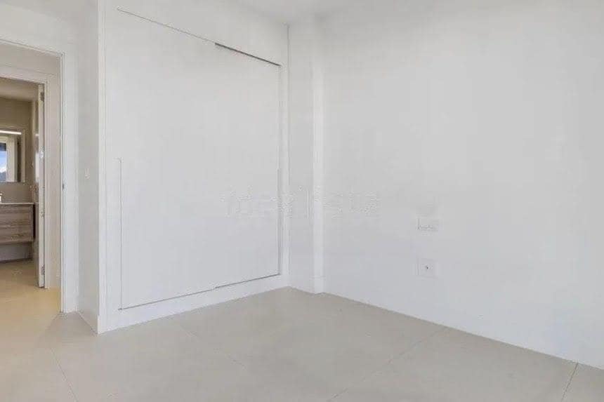 2 makuuhuone Huoneisto myytävänä paikassa Fuengirola mukana uima-altaan 
autotalli - 450 000 € (Ref: 9622407)