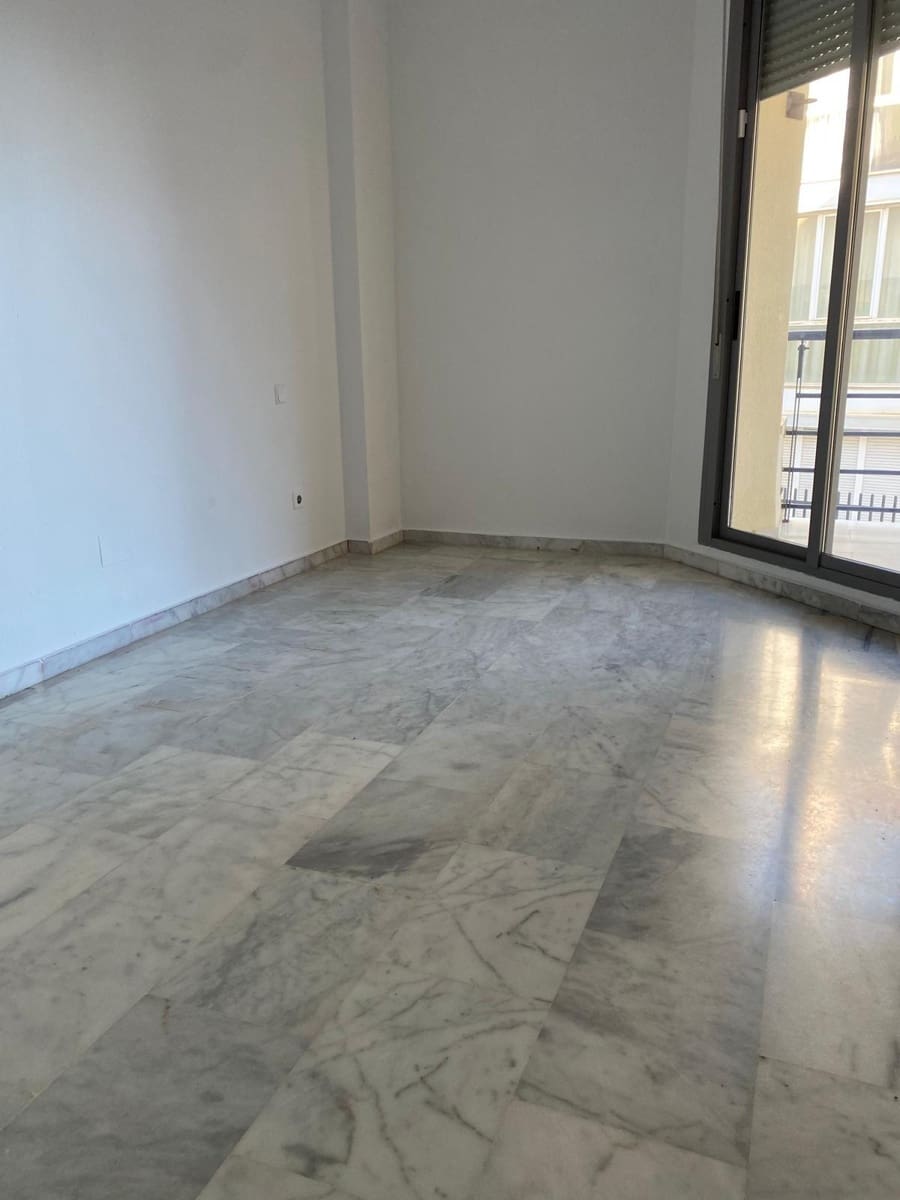 2 sypialnia Mieszkanie na sprzedaż w Fuengirola z basenem garażem - 355 000 € (Ref: 9637688)
