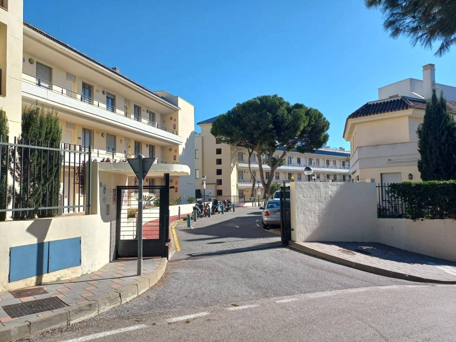 2 sypialnia Mieszkanie na sprzedaż w Fuengirola z basenem garażem - 355 000 € (Ref: 9637688)