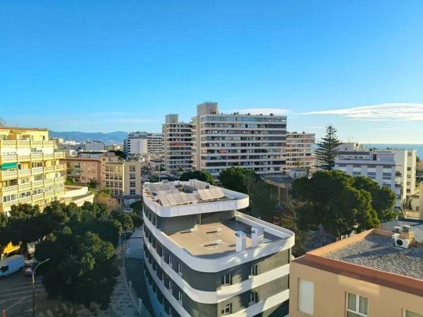 2 makuuhuone Asunto myytävänä paikassa Torremolinos mukana 
autotalli - 325 000 € (Ref: 9648235)