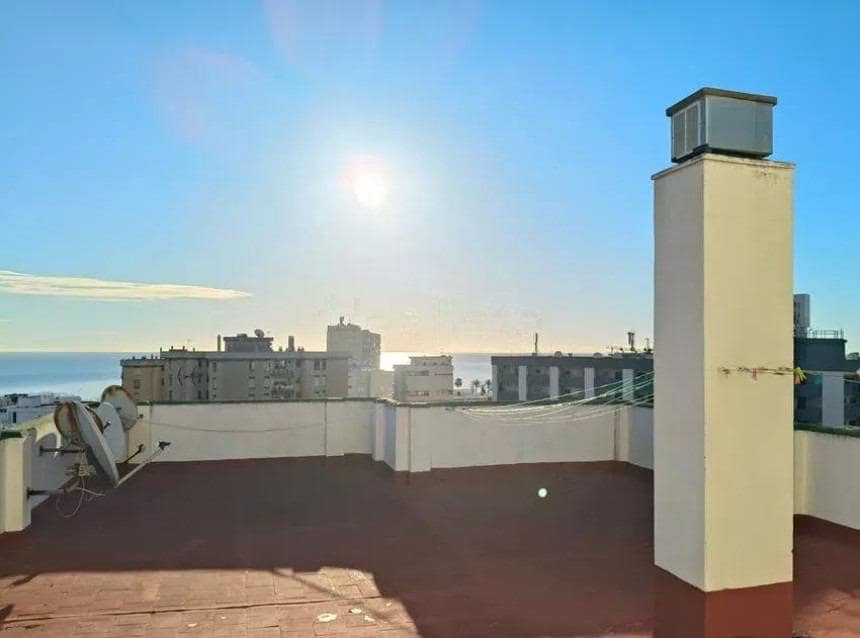 2 makuuhuone Asunto myytävänä paikassa Torremolinos mukana 
autotalli - 325 000 € (Ref: 9648235)