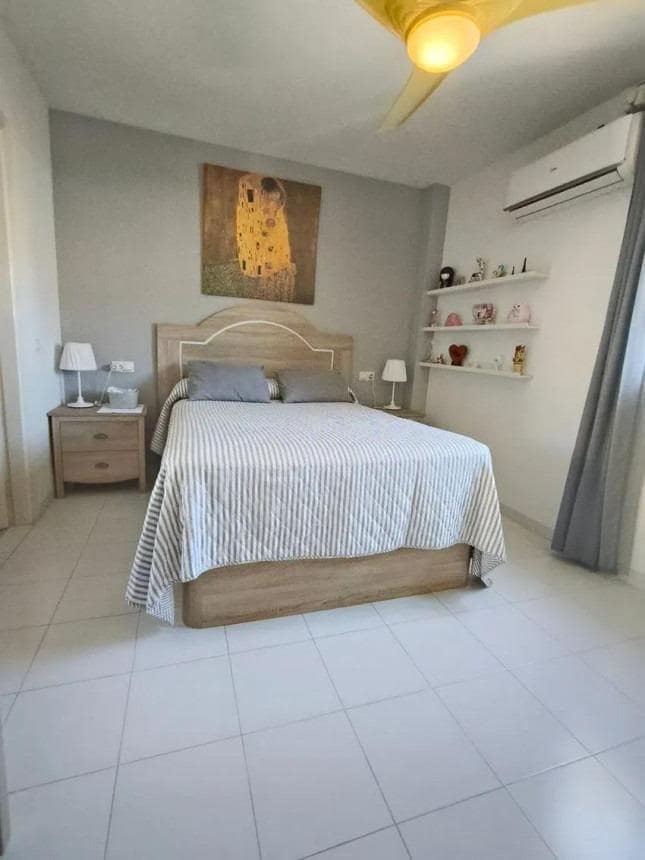 2 bedroom Flat for sale in Torremolinos with garage - € 325,000 (Ref: 9648235)