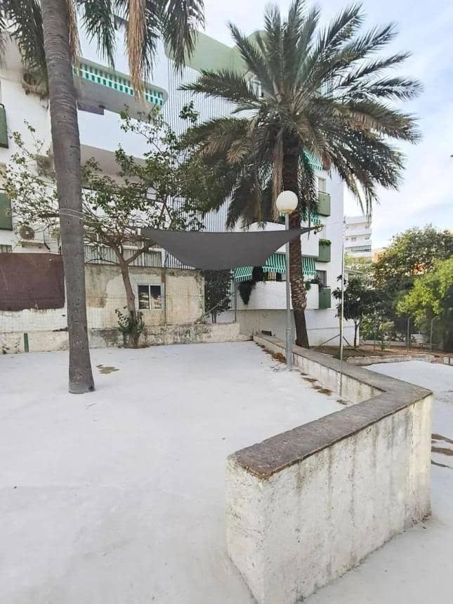 2 bedroom Flat for sale in Torremolinos with garage - € 325,000 (Ref: 9648235)