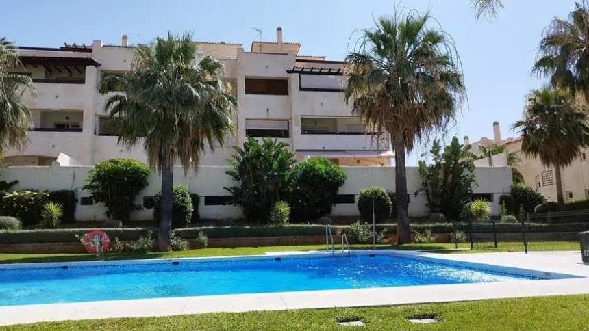 2 bedroom Flat for sale in Benalmadena with pool garage - € 320,000 (Ref: 9666597)