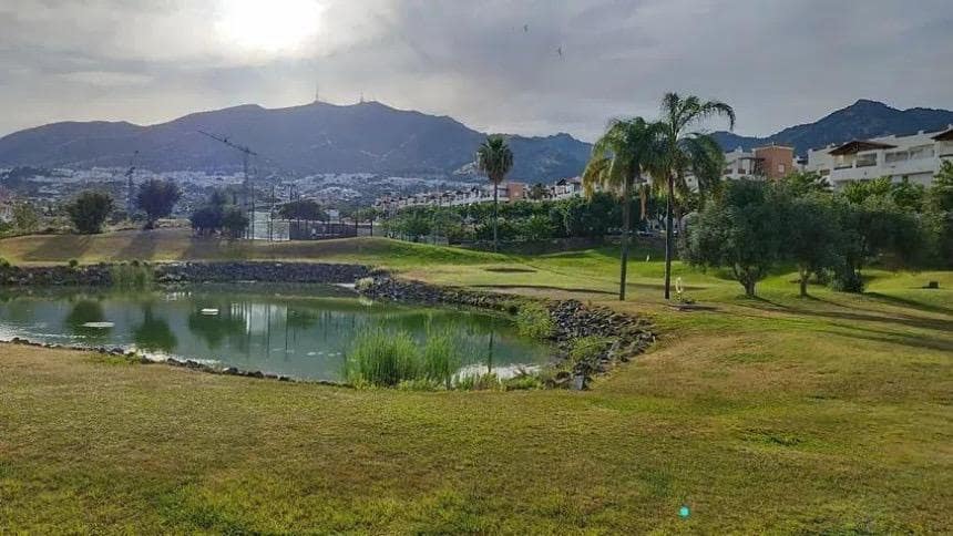 2 bedroom Flat for sale in Benalmadena with pool garage - € 320,000 (Ref: 9666597)