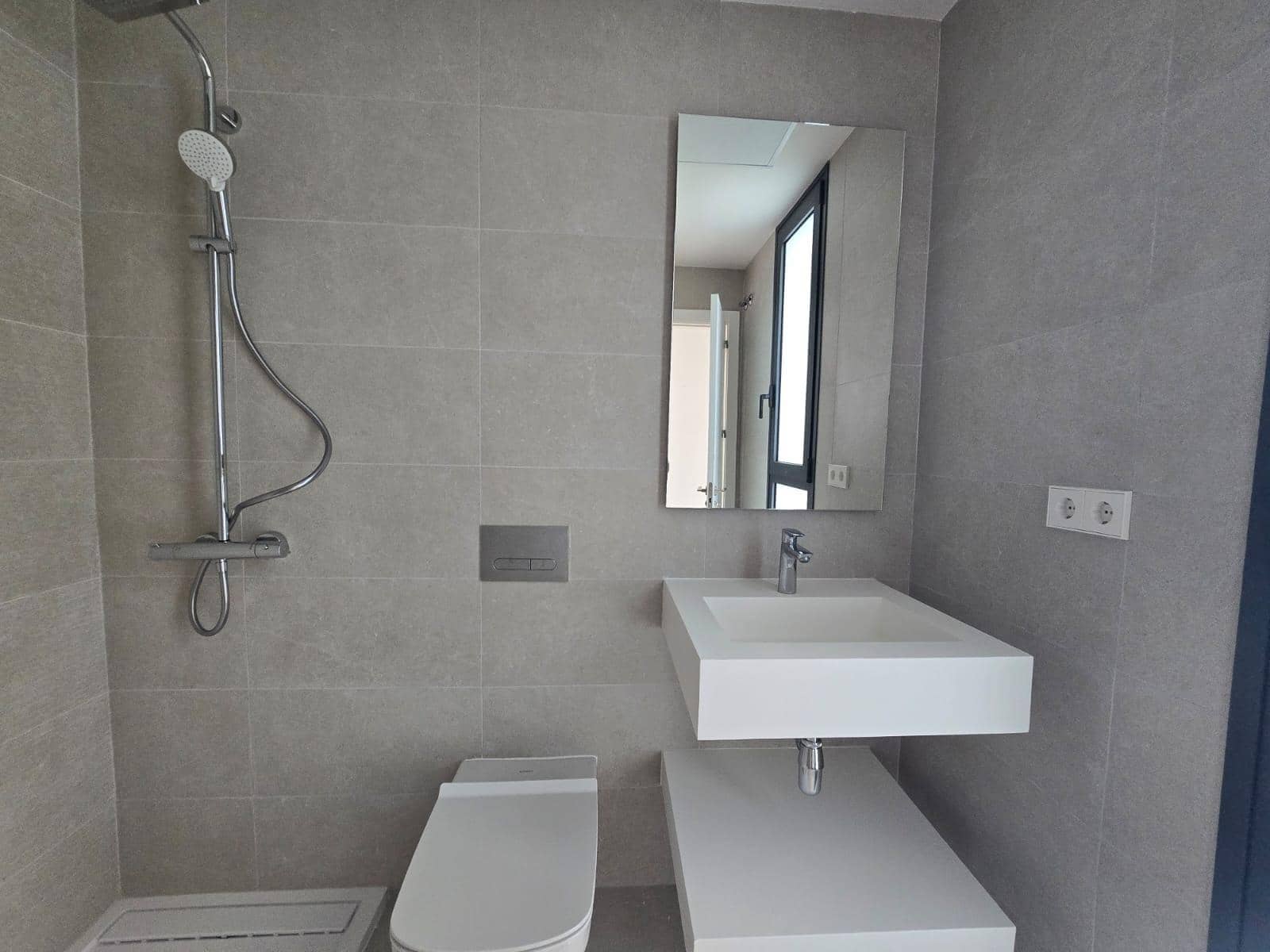 2 soverom Leilighet til salgs i La Cala de Mijas med svømmebasseng garasje - € 550 000 (Ref: 9666598)