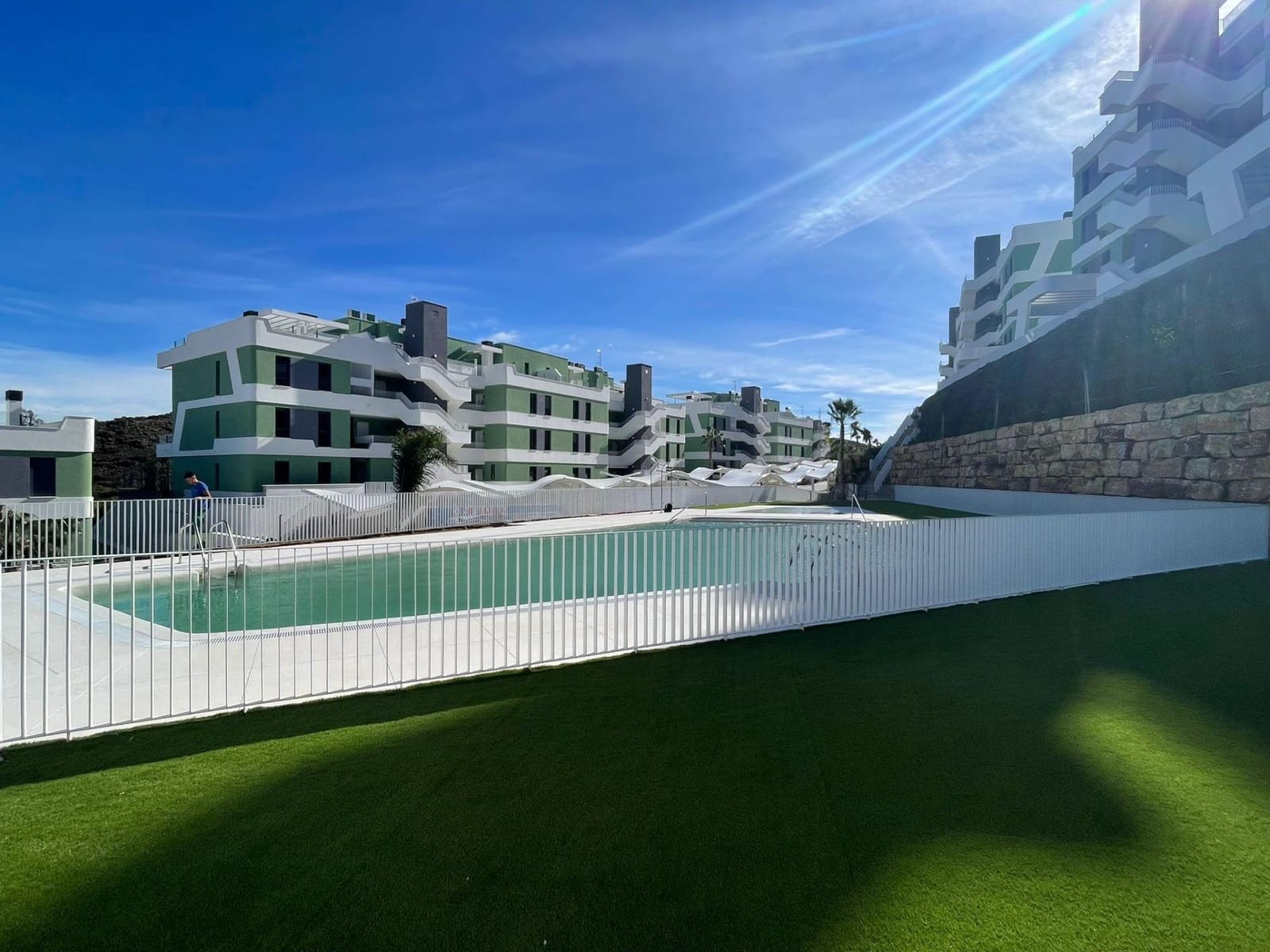 2 soverom Leilighet til salgs i La Cala de Mijas med svømmebasseng garasje - € 550 000 (Ref: 9666598)