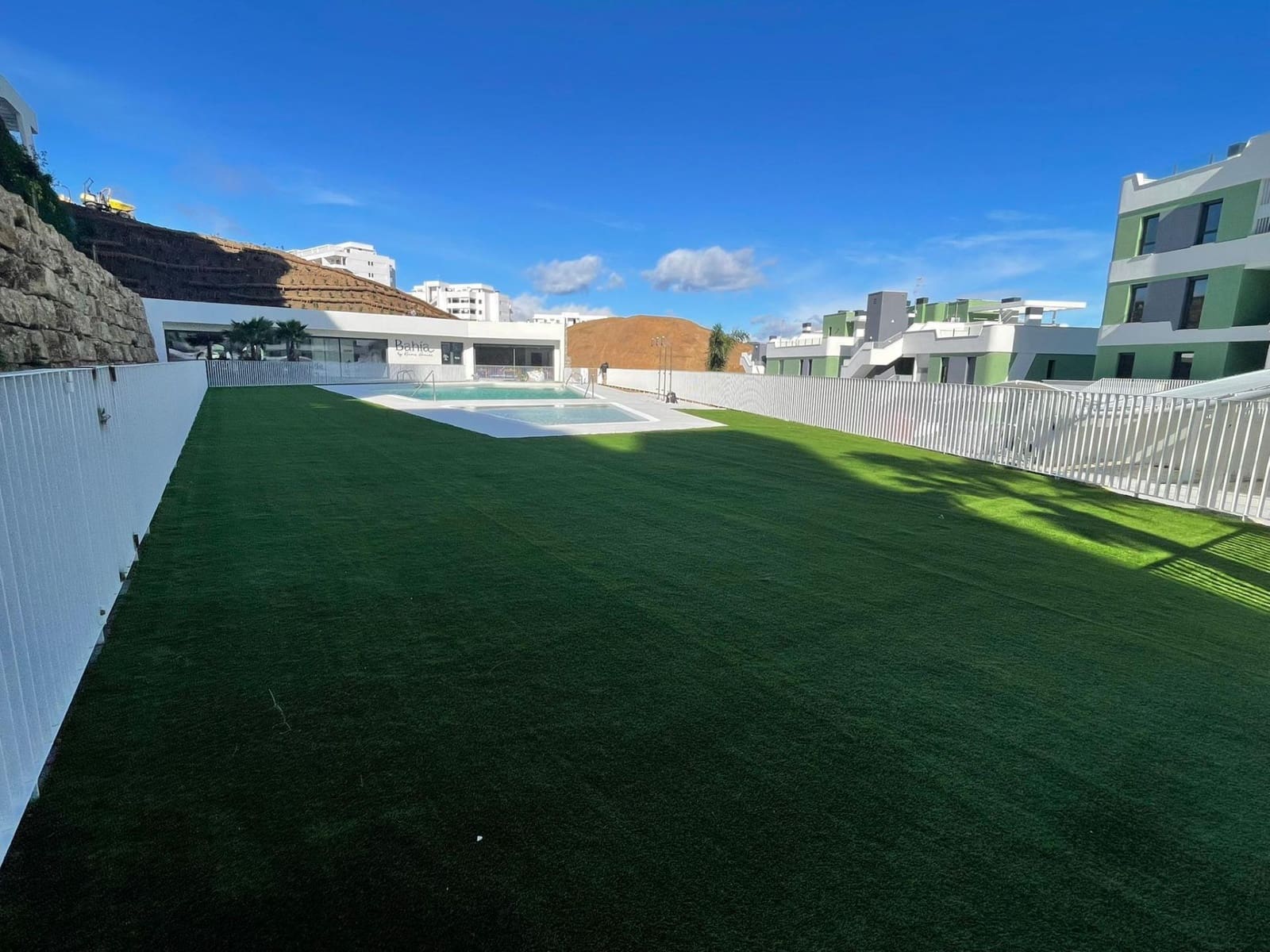 2 soverom Leilighet til salgs i La Cala de Mijas med svømmebasseng garasje - € 550 000 (Ref: 9666598)