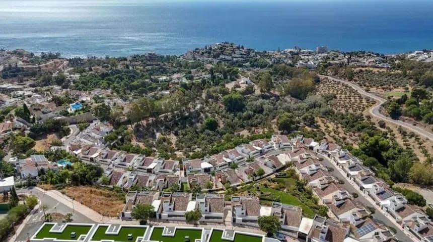 4 bedroom Villa for sale in Torremuelle with pool garage - € 879,000 (Ref: 9679925)