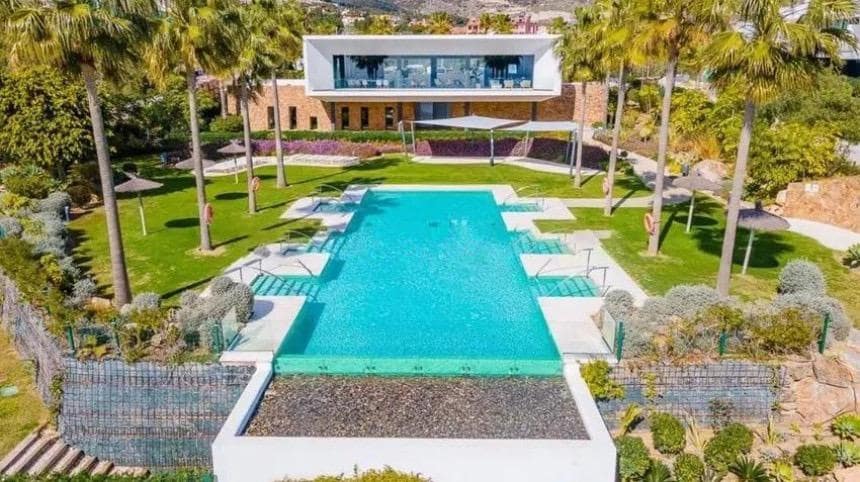 4 bedroom Villa for sale in Torremuelle with pool garage - € 879,000 (Ref: 9679925)