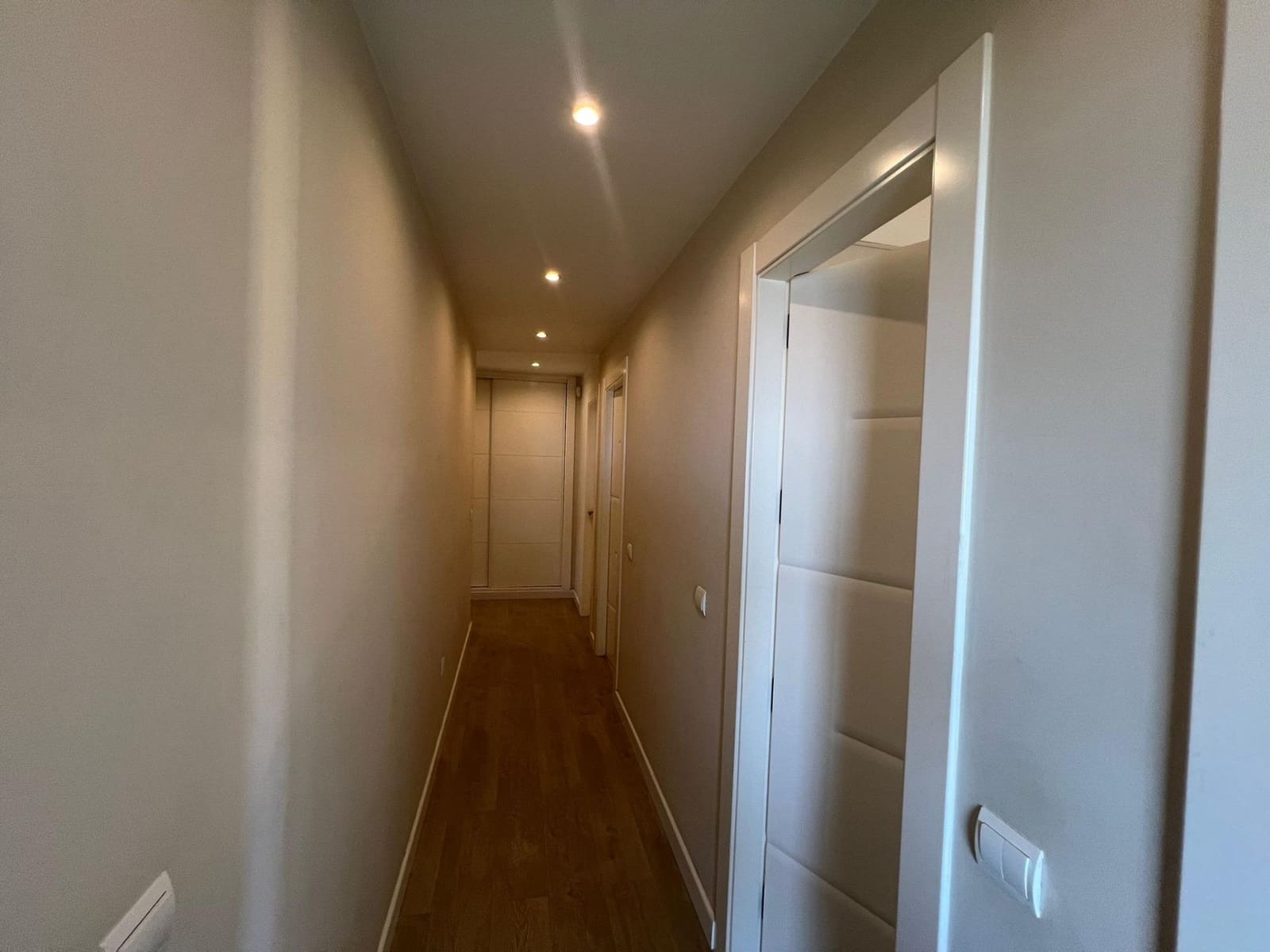 4 sypialnia Penthouse na sprzedaż w Arroyo de la Miel z basenem garażem - 565 000 € (Ref: 9690676)