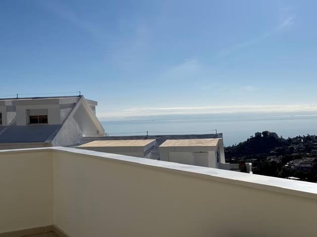 4 soveværelse Villa til salg i Benalmádena med swimmingpool garage - € 849.000 (Ref: 9712045)