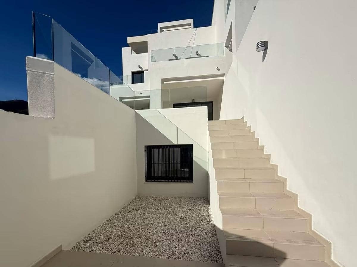 4 soveværelse Villa til salg i Benalmadena med swimmingpool garage - € 849.000 (Ref: 9712045)