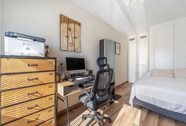 3 soveværelse Penthouse til salg i Benalmadena Costa, Benalmádena med swimmingpool - € 774.000 (Ref: 9712046)