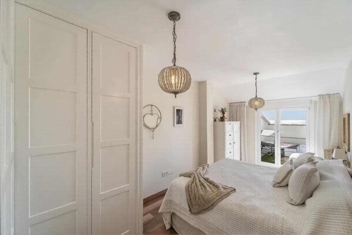 3 bedroom Penthouse for sale in Benalmadena Costa with pool - € 774,000 (Ref: 9712046)