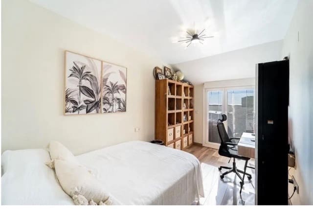 3 soveværelse Penthouse til salg i Benalmadena Costa, Benalmádena med swimmingpool - € 774.000 (Ref: 9712046)