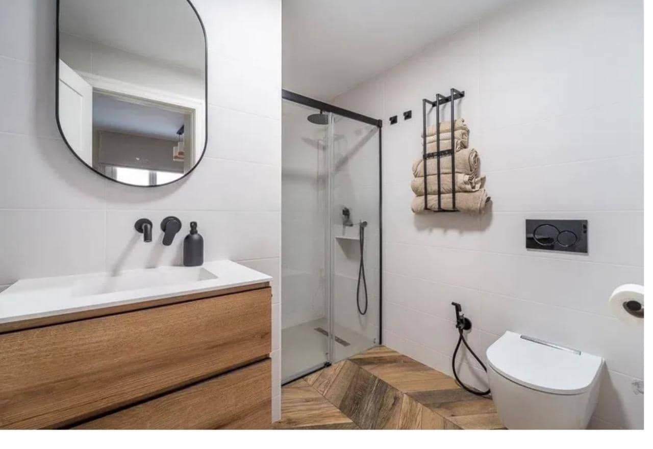 3 bedroom Penthouse for sale in Benalmadena Costa with pool - € 774,000 (Ref: 9712046)