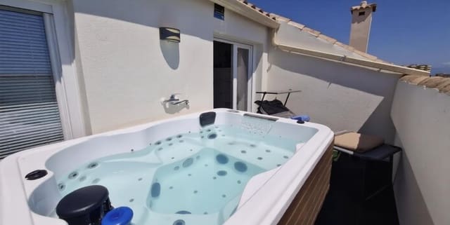 3 soveværelse Penthouse til salg i Benalmadena Costa, Benalmádena med swimmingpool - € 774.000 (Ref: 9712046)