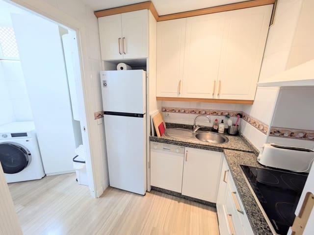 3 makuuhuone Huoneisto myytävänä paikassa Puerto Marina, Benalmádena mukana uima-altaan - 1 050 000 € (Ref: 9773146)