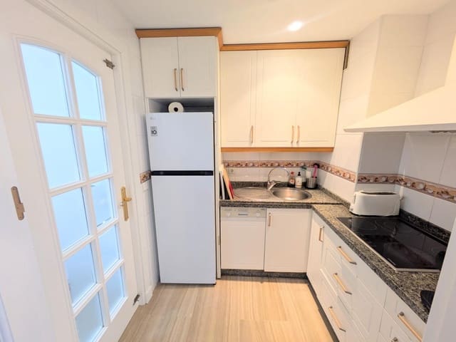 3 makuuhuone Huoneisto myytävänä paikassa Puerto Marina, Benalmádena mukana uima-altaan - 1 050 000 € (Ref: 9773146)