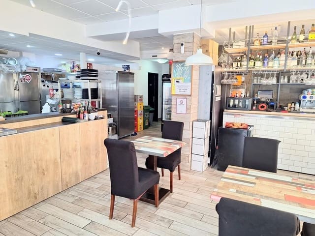 Business for sale in Los Boliches , Fuengirola - € 179,000 (Ref: 9773148)