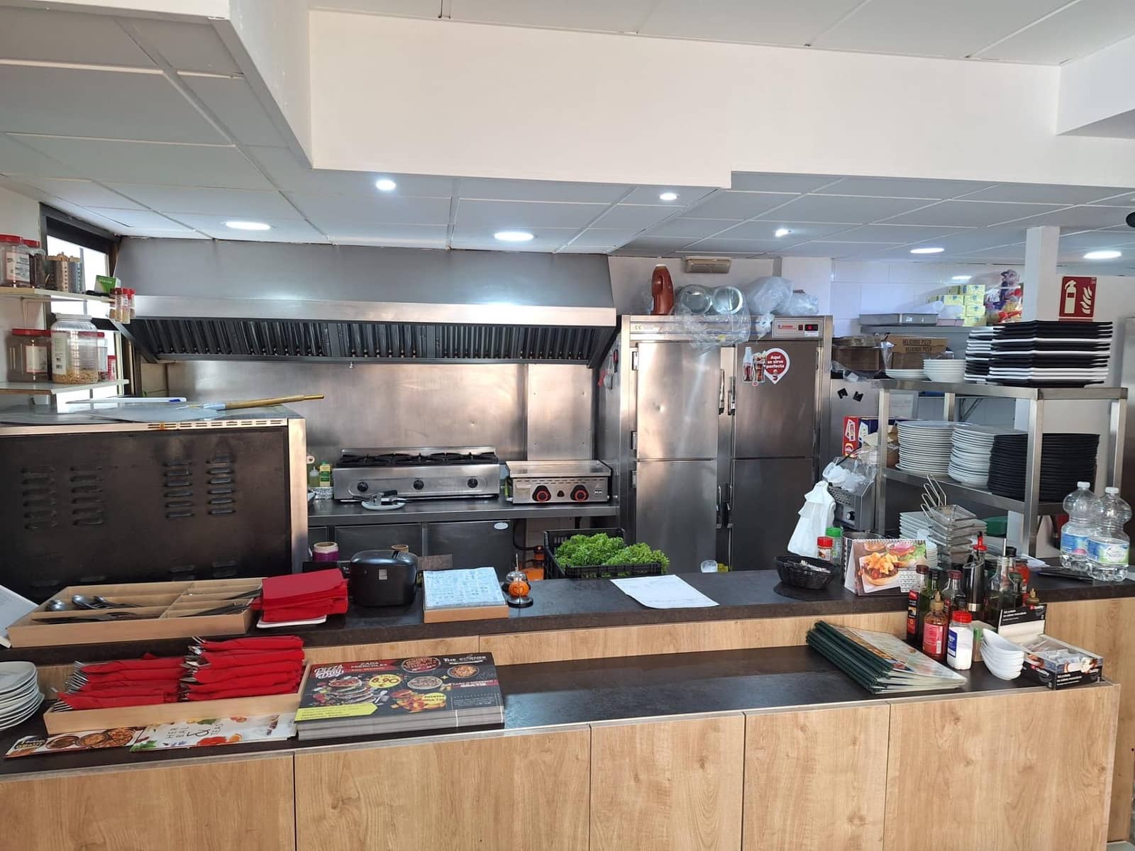 Bedrijf te huur in Fuengirola - € 2.754 (Ref: 9773148)