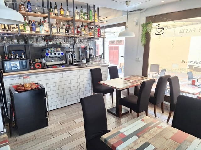 Business for sale in Los Boliches , Fuengirola - € 179,000 (Ref: 9773148)