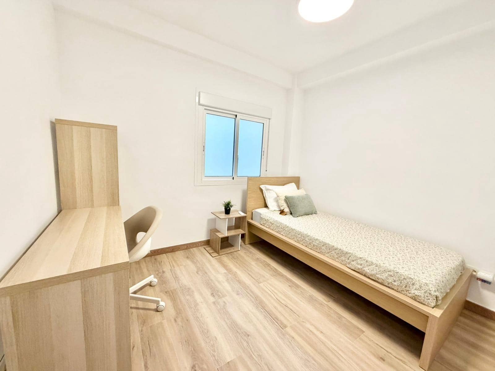 2 bedroom Apartment for sale in Benalmadena with pool - € 325,000 (Ref: 9773149)