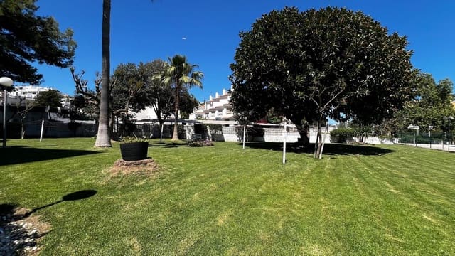 1 chambre Appartement à vendre à Benalmadena Costa, Benalmádena avec piscine - 214 000 € (Ref: 9780668)