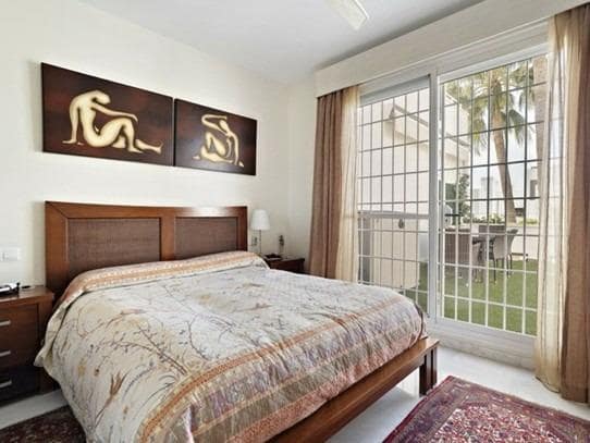 3 sypialnia Apartament na sprzedaż w Torrequebrada z basenem garażem - 560 000 € (Ref: 9791125)