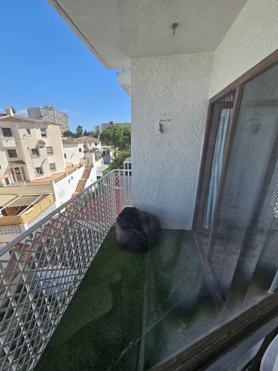 2 bedroom Apartment for sale in Torremolinos - € 320,000 (Ref: 9791126)