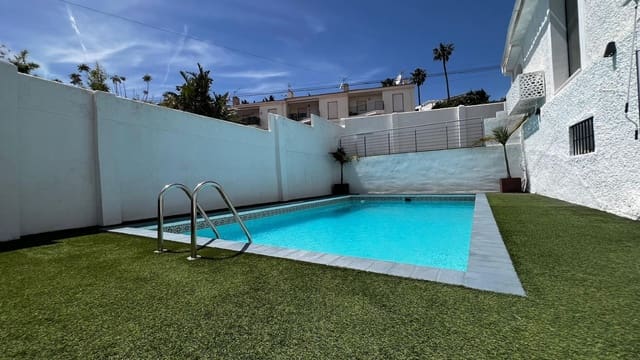 3 soveværelse Villa til salg i La Capellanía - El Higuerón, Benalmádena med swimmingpool garage - € 729.000 (Ref: 9791128)
