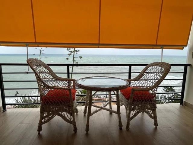 Studio na sprzedaż w Torremolinos z basenem garażem - 390 000 € (Ref: 9813344)