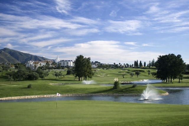 4 sovrum Villa till salu i Mijas Golf, Mijas med pool garage - 1 750 000 € (Ref: 9818300)