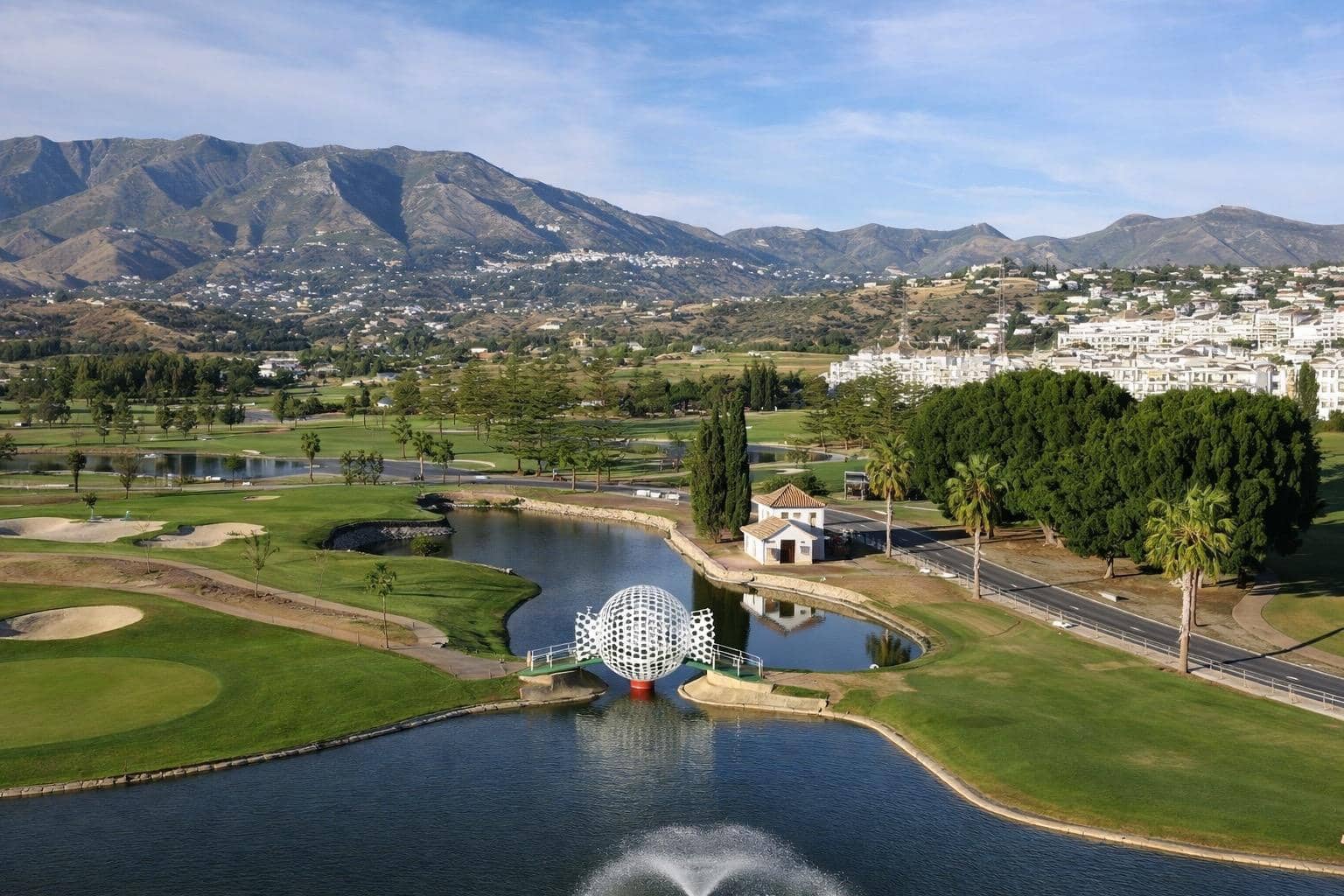 4 sovrum Villa till salu i Mijas Golf med pool garage - 1 750 000 € (Ref: 9818300)