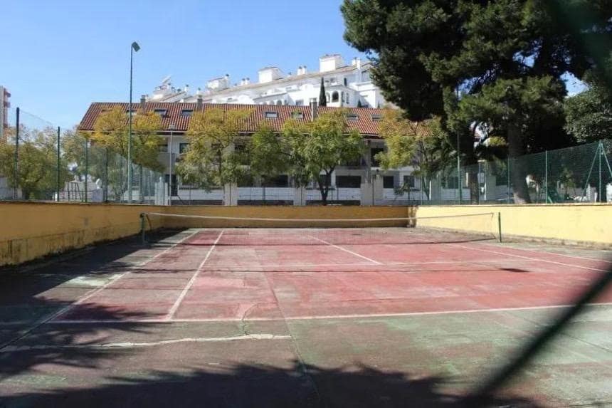 2 makuuhuone Asunto myytävänä paikassa Benalmadena mukana uima-altaan - 280 000 € (Ref: 9822991)