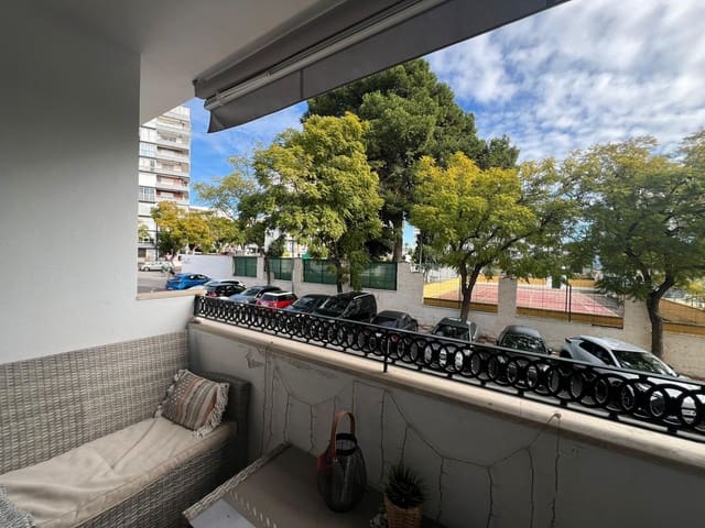 4 quarto Moradia em Banda para venda em Benalmádena com garagem - 437 000 € (Ref: 9833726)