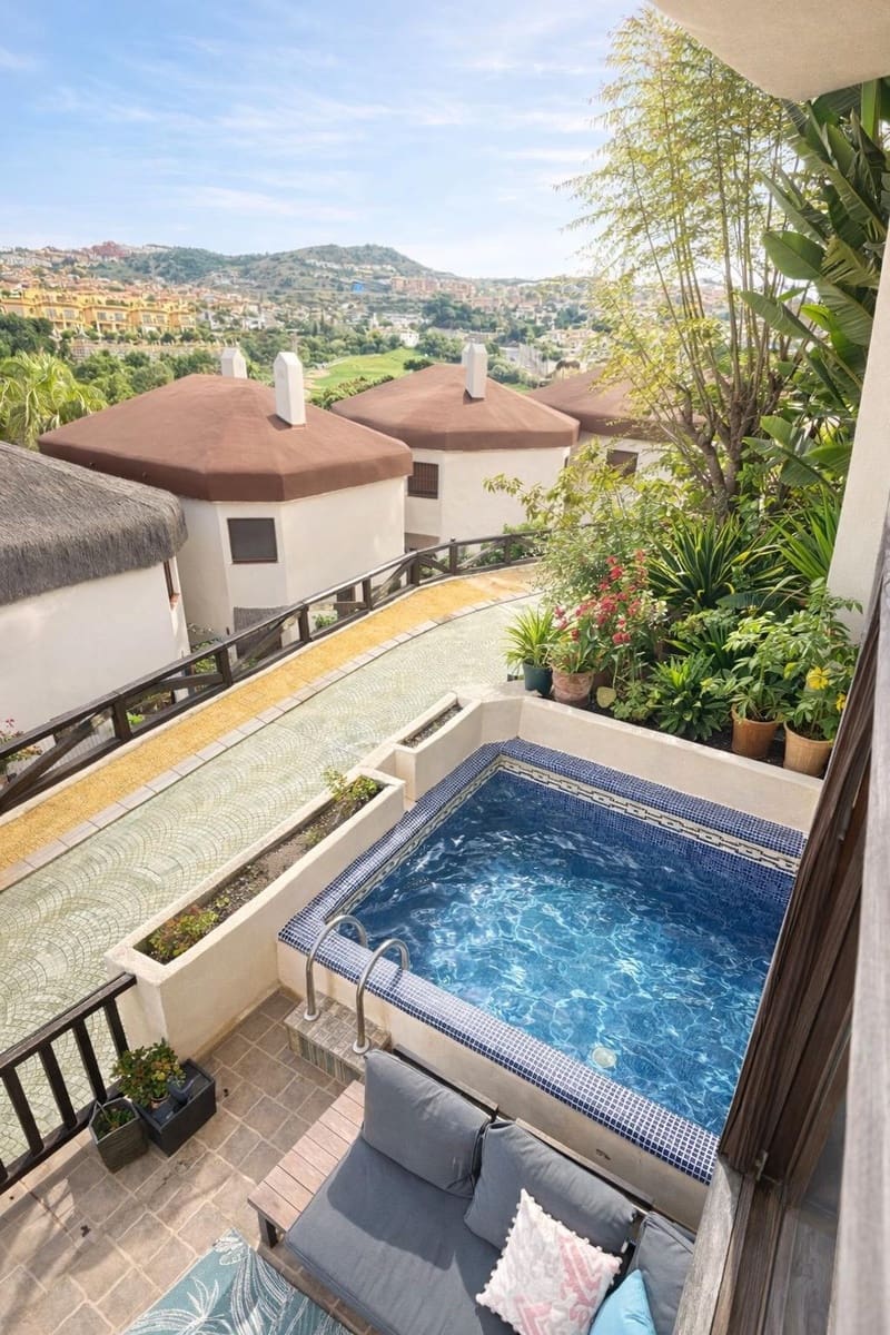 3 bedroom Terraced Villa for sale in Calahonda with pool garage - € 500,000 (Ref: 9833728)