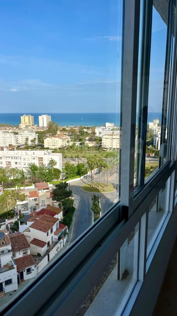 1 bedroom Apartment for rent in Torremolinos with pool garage - € 1,300 (Ref: 9836308)