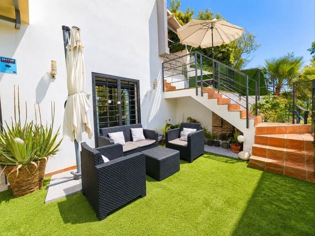 4 slaapkamer Villa te koop in Fuengirola met zwembad garage - € 720.000 (Ref: 9839320)