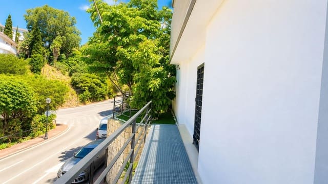 4 slaapkamer Villa te koop in Fuengirola met zwembad garage - € 720.000 (Ref: 9839320)