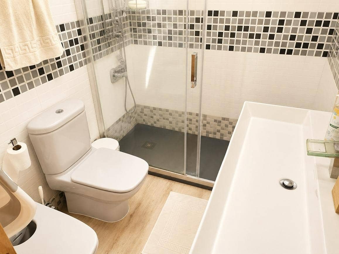 4 bedroom Flat for sale in Riviera del Sol with pool - € 385,000 (Ref: 9840934)