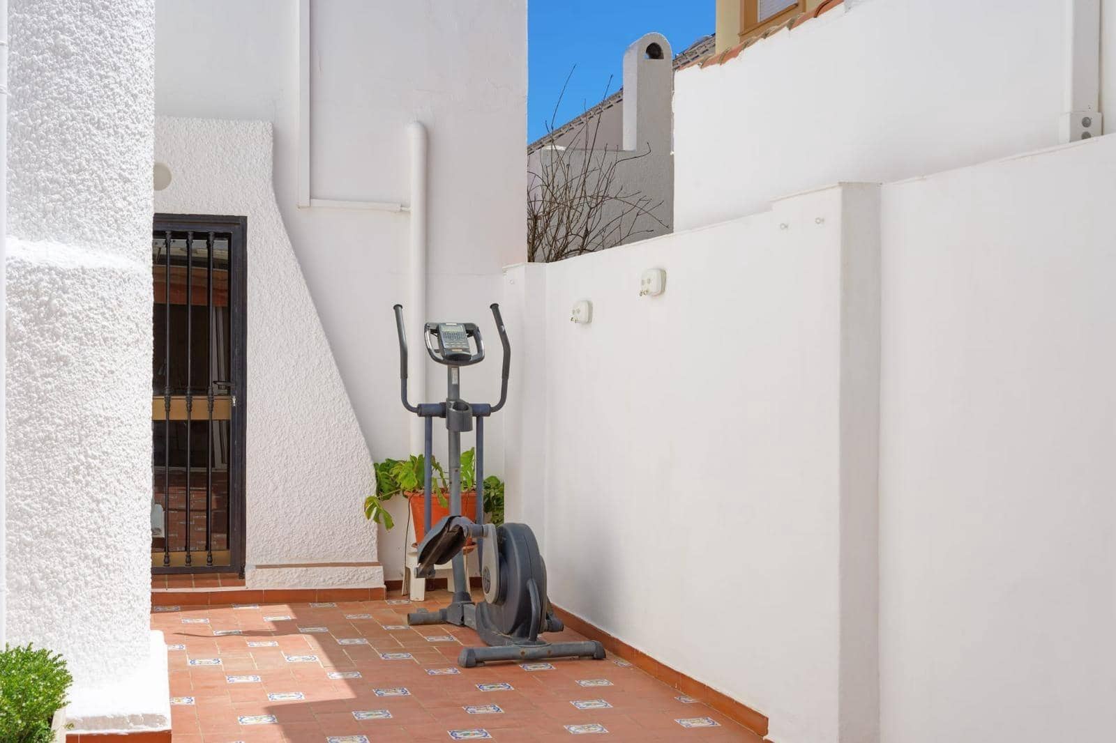 3 chambre Villa/Maison à vendre à Fuengirola avec piscine garage - 899 000 € (Ref: 9843464)