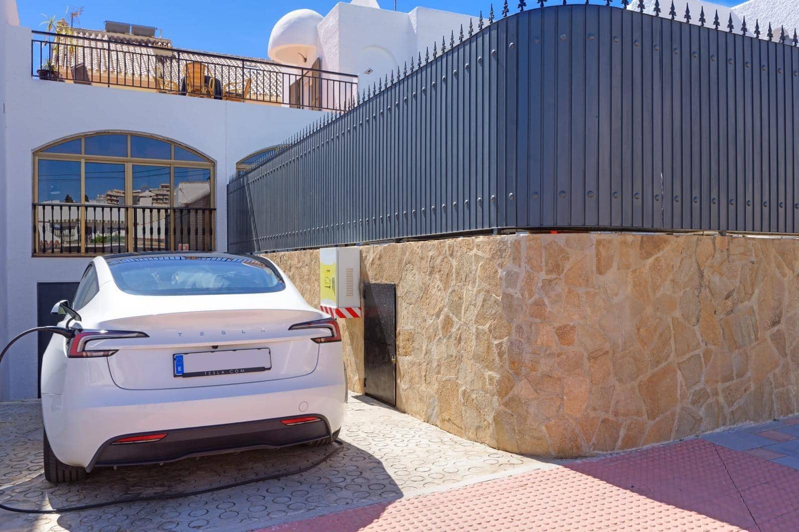 3 chambre Villa/Maison à vendre à Fuengirola avec piscine garage - 899 000 € (Ref: 9843464)