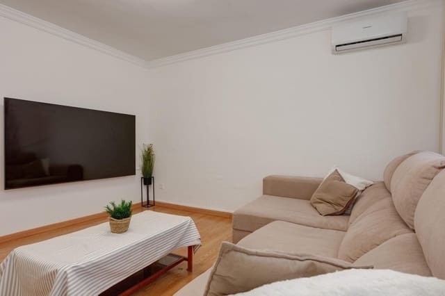 Chalet de 3 habitaciones en Los Pacos, Fuengirola en venta con piscina garaje - 899.000 € (Ref: 9843464)