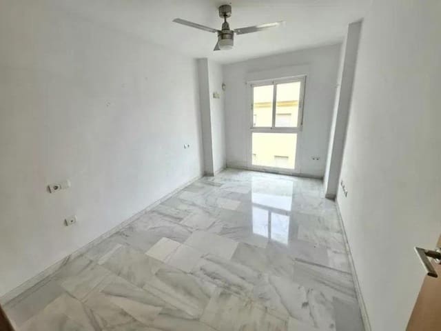 1 sovrum Lägenhet till salu i Las Cañadas, Mijas med garage - 225 000 € (Ref: 9851845)