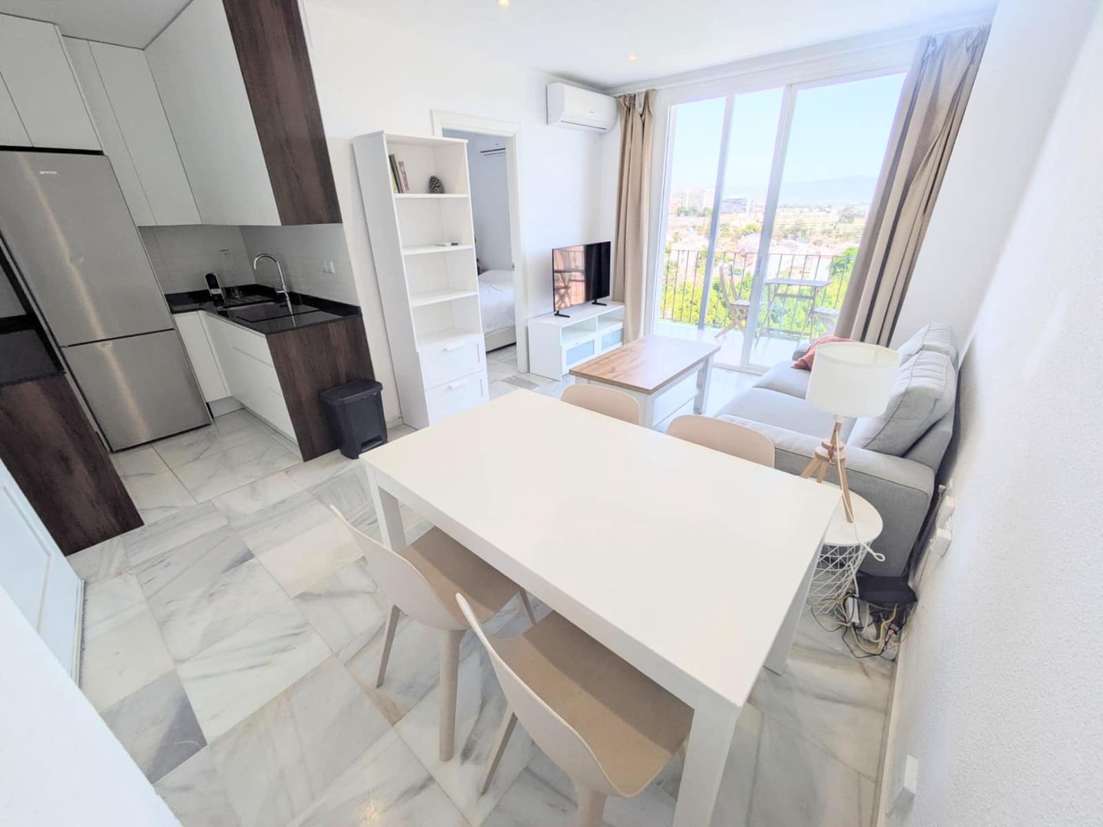 1 sovrum Lägenhet till salu i Torremolinos - 240 000 € (Ref: 9867079)