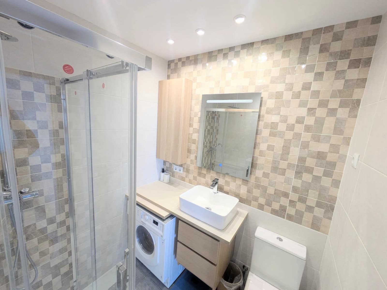 1 sovrum Lägenhet till salu i Torremolinos - 240 000 € (Ref: 9867079)