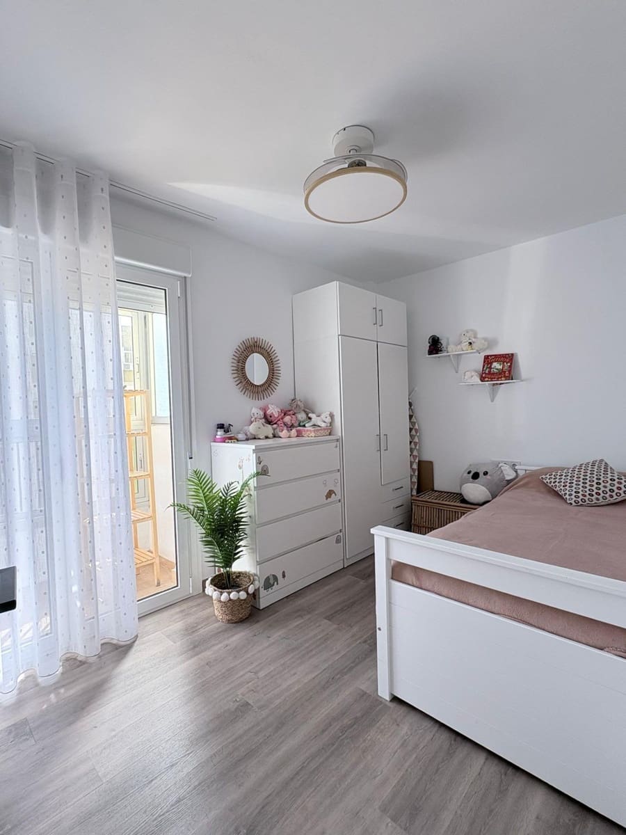 3 makuuhuone Huoneisto myytävänä paikassa Fuengirola mukana 
autotalli - 380 000 € (Ref: 9878932)