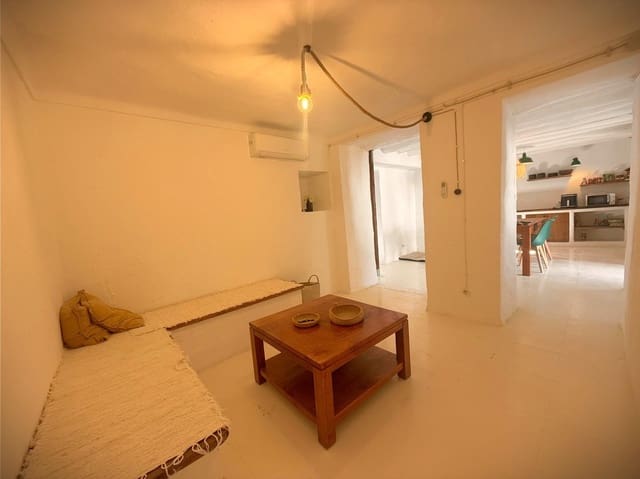 3 bedroom Finca/Country House for sale in Villanueva de Algaidas with garage - € 179,000 (Ref: 9892439)